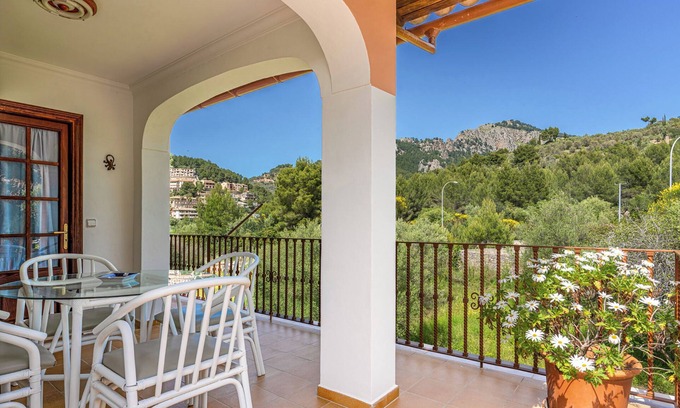 Puerto de Soller Apartment | Apartment Sol 2 - Three Bedroom Apartment, Sleeps 6