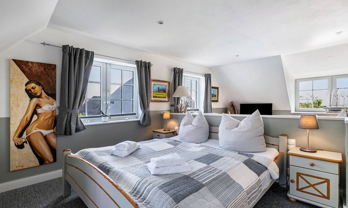 Pellworm Apartment | Apartment 'Südost' with Shared Terrace, Private Garden and Wi-Fi