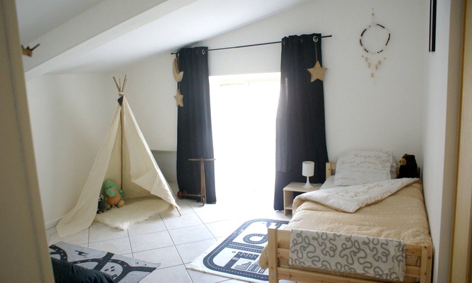 Saulxures-les-Nancy Apartment | Apartment with terrace and courtyard, countryside 15 minutes from the Place Stanislas