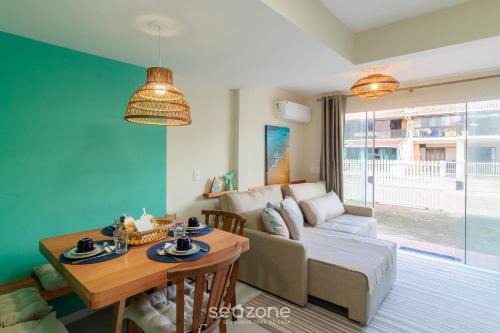 Barra Velha Apartment | Apartment with 1 Suite 90 m from the Beach SEM0012