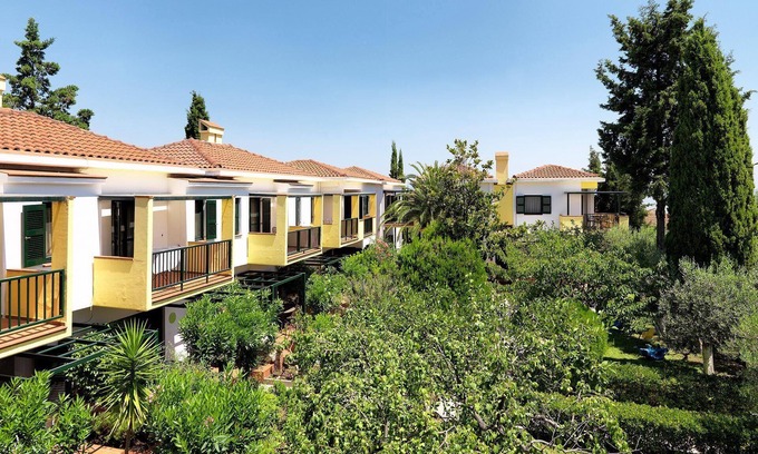 Afytos Apartment | Apartment with a balcony or a terrace, depending on its position