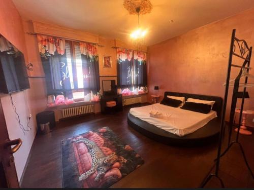 Parma City Centre Apartment | Apartment with Jacuzzi in Parma