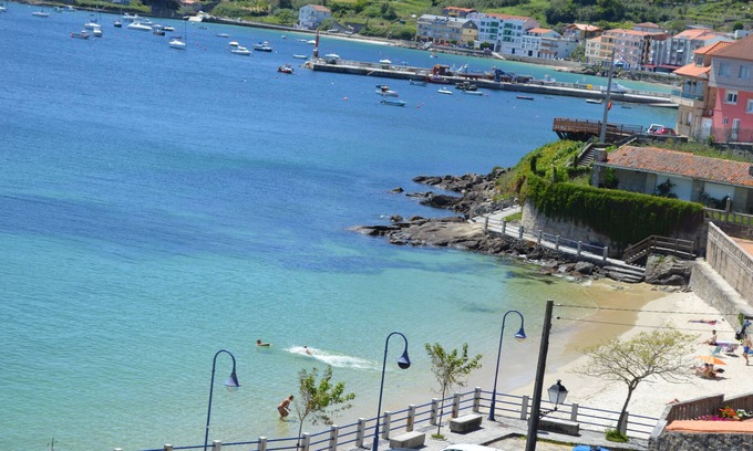 Raxo Apartment | Apartment with wifi, on the beach with pool, parking and barbecue