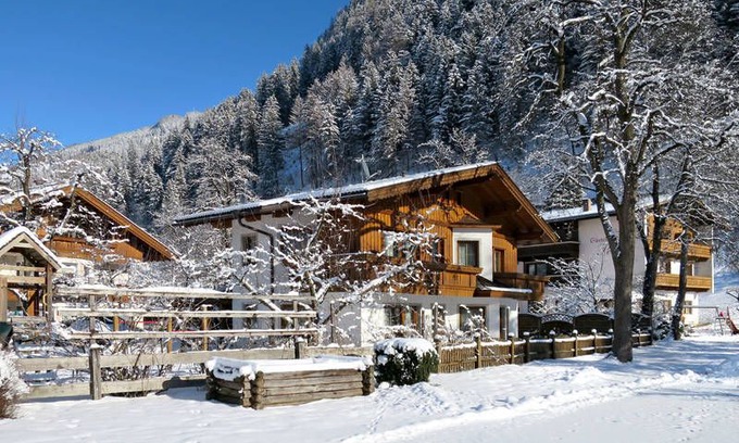 Hollenzen Apartment | Apartment Zottl in Mayrhofen, Zillertal - 6 persons, 2 bedrooms