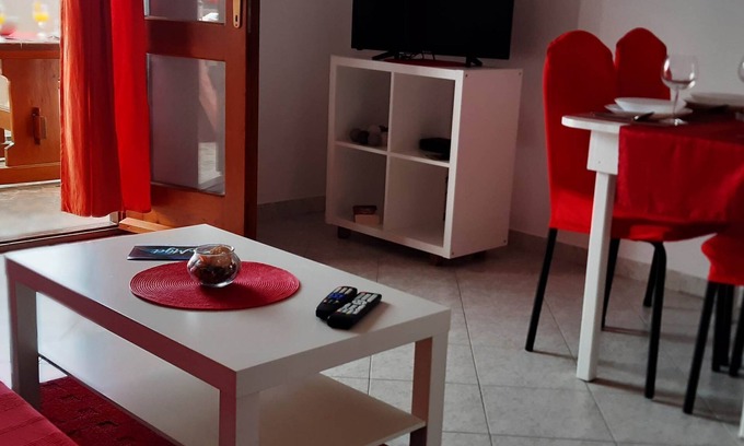 Kozarica Apartment | Apartments Cumbelic - One Bedroom Apartment with Balcony and Sea View A2