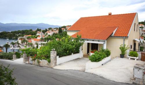 Splitska Apartment | Apartments Neda