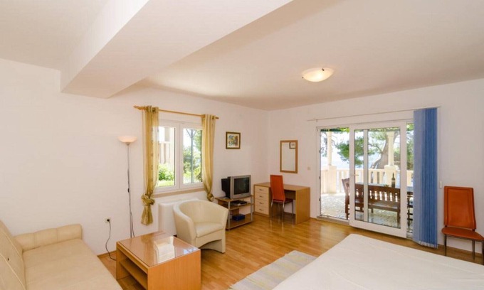 Orebic Apartment | Apartments Plavac Mali- Comfort One Bedroom Apartment with Terrace and Sea View