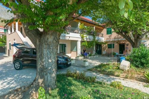 Duce Apartment | Apartments Roko