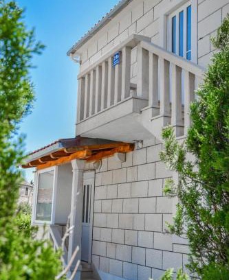 Bol Apartment | Apartments Sena