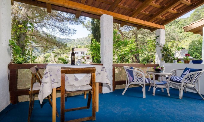 Okuklje Apartment | Apartments Vera - One-Bedroom Apartment with Terrace and Sea View (Rea)