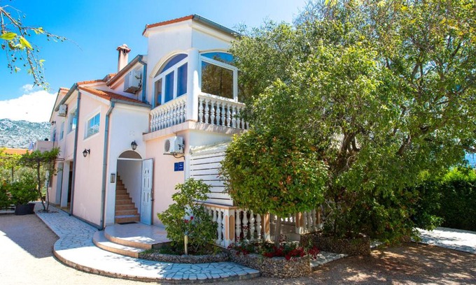 Seline Apartment | Apartments Vesela