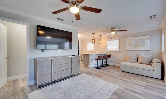 Plymouth House | Apopka Home w/Yard & Grill Near Wekiwa Springs!