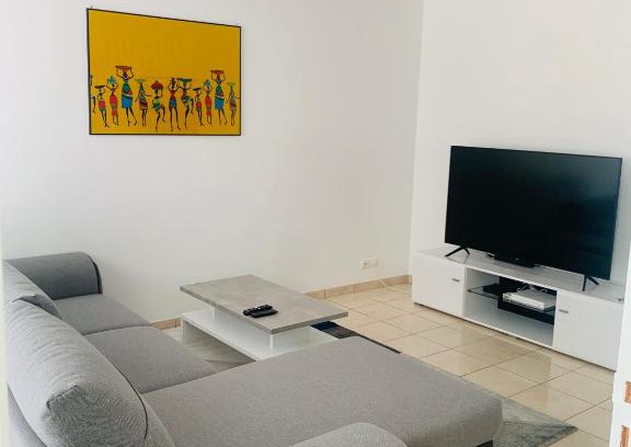 Melun Apartment | Appart 1 salon 1 chambre immeuble très calme