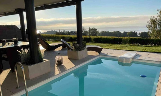 Perroy Apartment | Appart 100m² à 10 min à pied de la plage de Rolle
