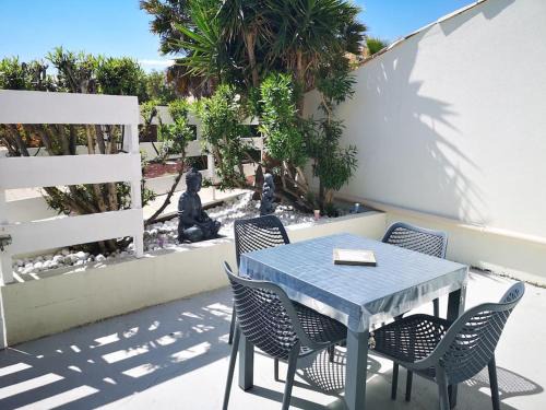 Naturist Village Apartment | Appart 431, port Soleil au village naturiste
