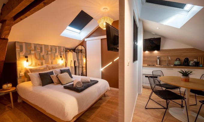 Perigueux Apartment | Appart-hôtel de standing avec jacuzzi privatisable en option