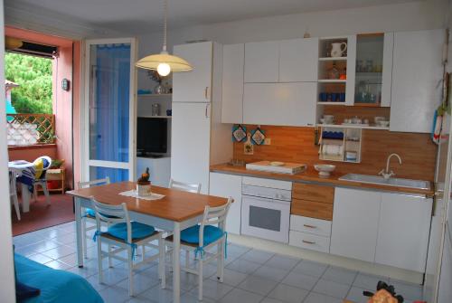 Marina di Campo Apartment | Appartamenti Gelsomino - Clima, terrazze e posti auto