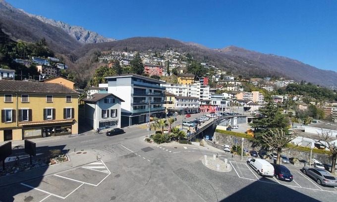 Brissago Apartment | Appartamento Fidanza 4 in Brissago Center