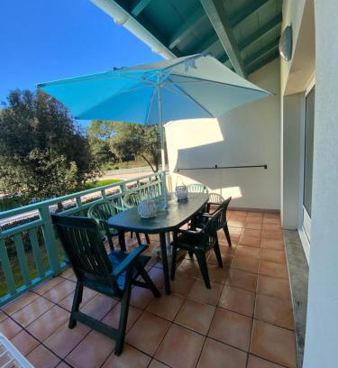Soustons Apartment | Appartement 3 pièces, 6 perso avec piscine chauffée en saison domaine du golf de Pinsolle