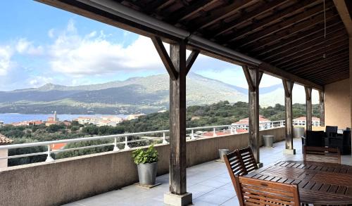 Propriano Apartment | Appartement avec vue imprenable sur la mer, terrasse et piscine