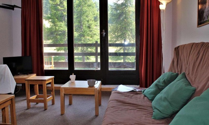 Risoul Apartment | Appartement Confortable avec Piscine, Tennis et Animaux Acceptés à Risoul - FR-1-330-143