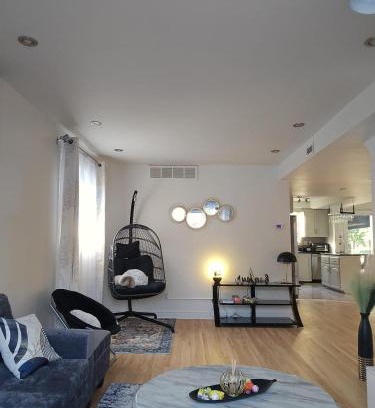 Longueuil Apartment | Appartement, Jacuzzi, Spa et terasse