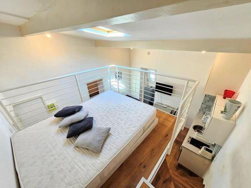 Gambetta Apartment | Appartement T2 coconing, WIFI, INTERNET, CLIM, 300m plage
