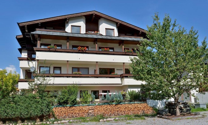Stumm Apartment | Appartementhaus Kaltenbach-Stumm by PiaundDirk