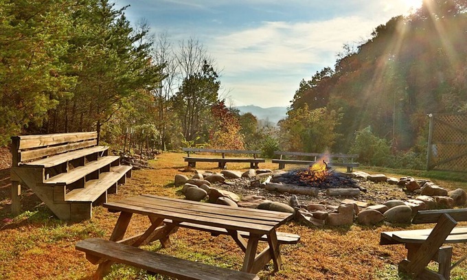 Pigeon Forge Ski Chalet | Apple Blossom 10 - Two Bedroom Chalet