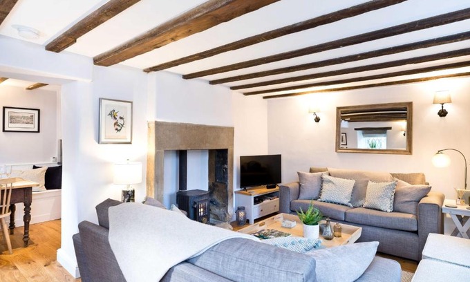 Great Longstone House | Applehoe Cottage