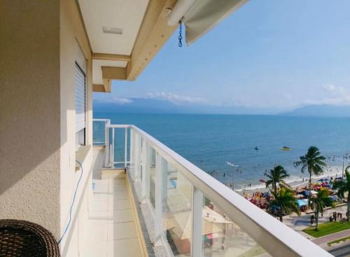 Martim de Sa Apartment | Apt Pé na Areia Martim de Sá Churrasq Varanda