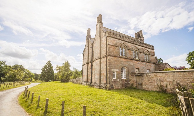 Richmond Other | Aquarius Rising - a house that sleeps 12 guests in 6 bedrooms