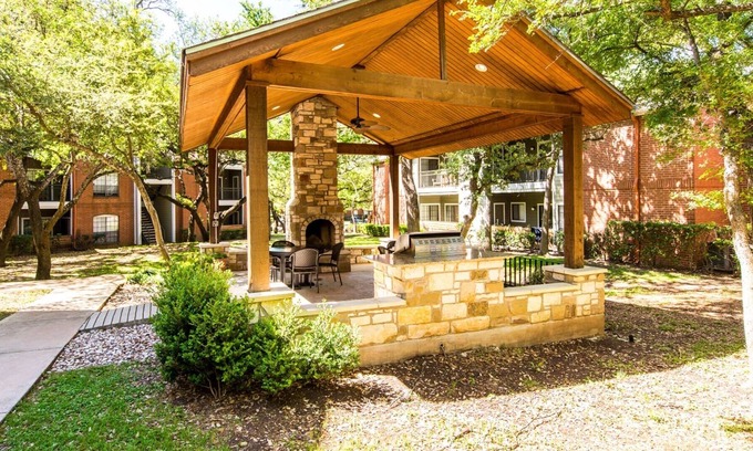 Great Hills Apartment | Arboretum Oaks Resort