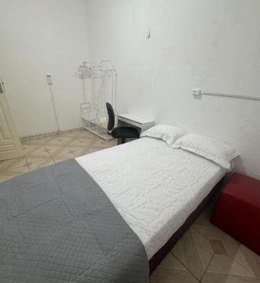 Nazare House | Area Nobre, Centro de Belem, Bairro Nazare, wi fi e Central de Ar, Quarto Privativo - Terreo1