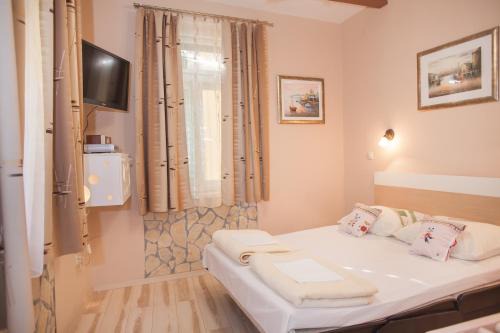 Sibenik Old Town Apartment | Aria & Scala