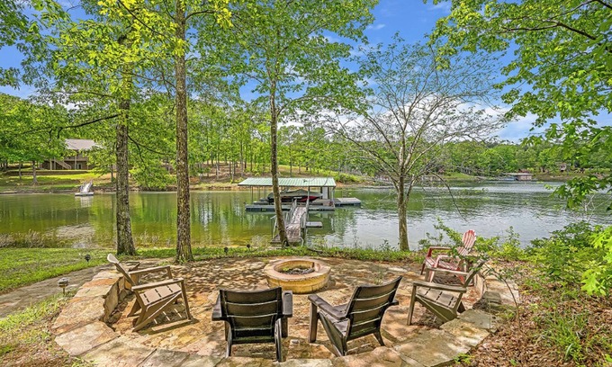 Jasper House | Arrowhead: 4 BR, 2 BA in Jasper, Sleeps 12