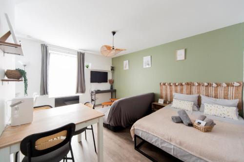 Margnolles - Rhone Apartment | Art de recevoir - L'Écrin de Margnolles - Croix Rousse - Métro C-Cuire