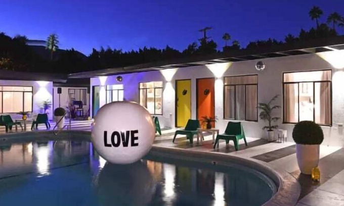 Uptown Design District Villa | Art Hotel - Entire Retro Boutique Hotel