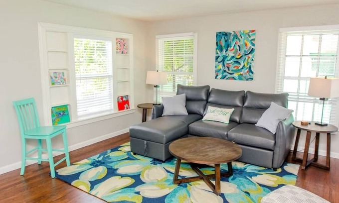 Kessler Apartment | Artist Alcove* 2 luxe q beds*near dwntn*wlk2bishop