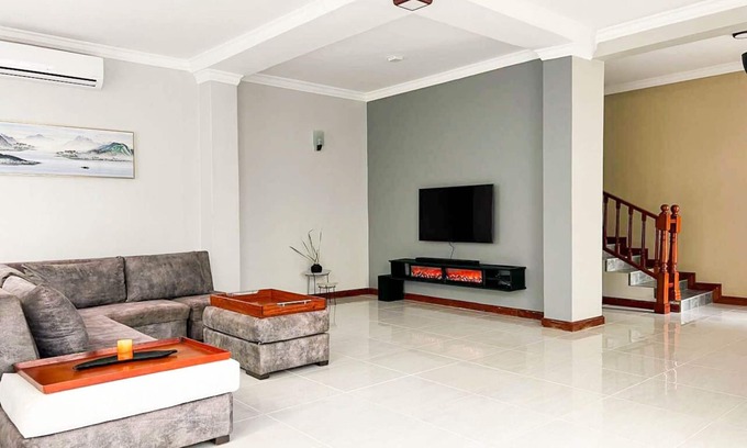 Arusha Villa | Arusha,Chateau de la Montagne