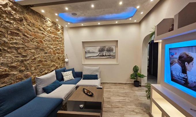 Neos Kosmos Apartment | Athens Timeless Escape