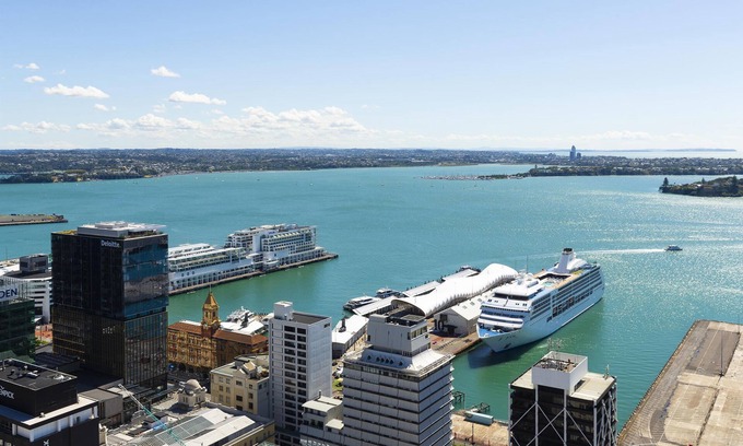 Auckland Central Business District Apartment | Auckland Harbour Suites