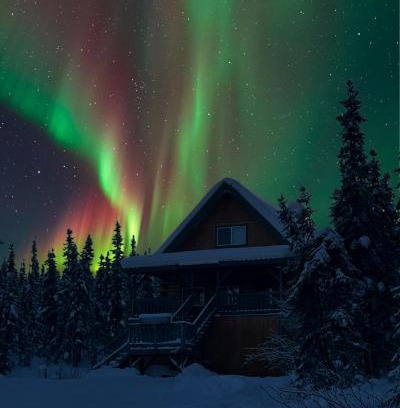 Fairbanks House | Aurora Ridge Cabin Stunning Views & Aurora Skies