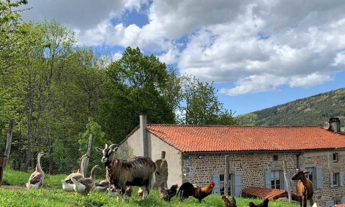 Sauvain Cottage | Authentic Cottage with Fireplace and Garden in Sauvain