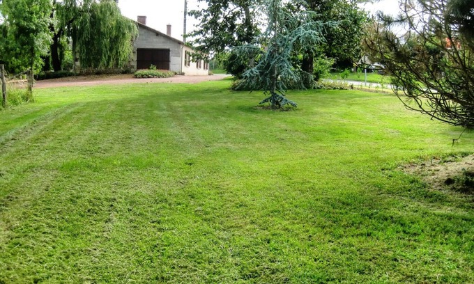 Mazieres-de-Touraine Cottage | Authentic cottage in Touraine with garden, near castles and vineyards