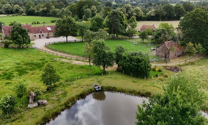 Ceauce Cottage | Authentic house in Normandy, pets allowed