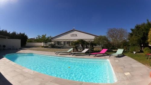 Caux-et-Sauzens Bed & Breakfast | Aux Belles Vacances - ADULTS ONLY