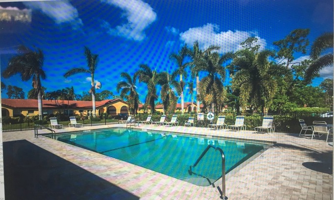 Central Naples Villa | AVAILABLE THANKSGIVING & CHRISTMAS!! Enjoy Florida Comfort in Renovated Villa