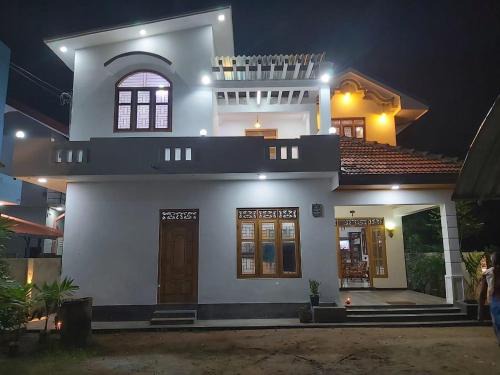 Jaffna House | Avanthika Holiday INN