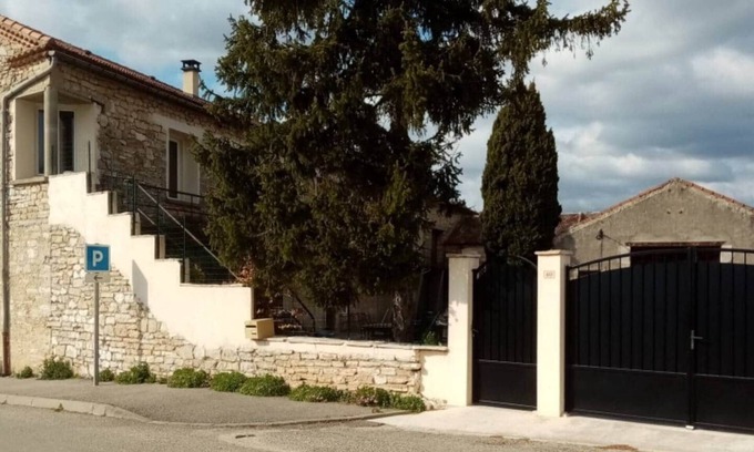 Orgnac-l'Aven House | Aven cottages in old farmhouse